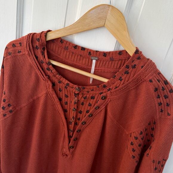 Women’s Free People Heart To Heart Top Thermal Brick Red Size M - Picture 3 of 5